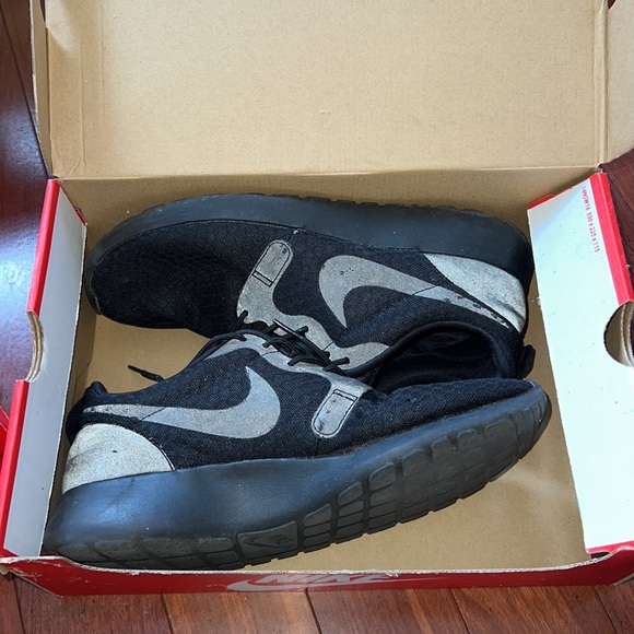 Nike Roshe One - Picture 3 of 3